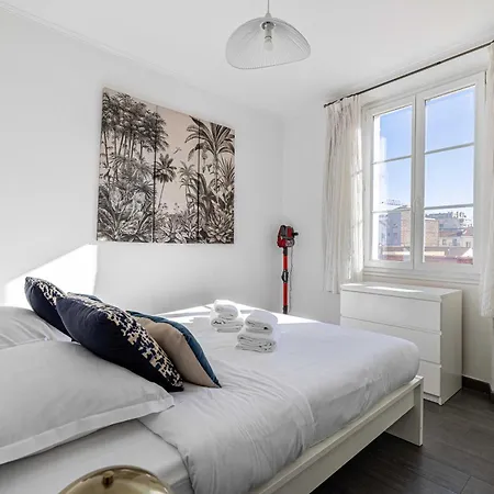 Beautiful In The Center - 2br 6p -